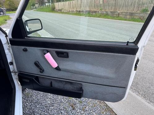 Volkswagen golf 2, Auto's, Volkswagen, Particulier, Golf, Benzine, Overige carrosserie, 3 deurs, Automaat, Wit, Zwart, Stof, Voorwielaandrijving