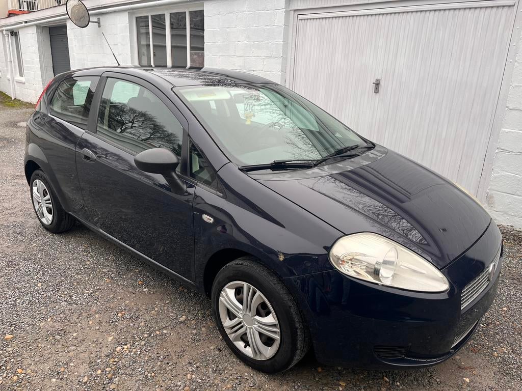 Fiat Punto essence, Achat, Boîte manuelle, 48 kW, Noir
