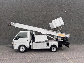 Mazda E-serie Bocker HL30/1-7LH 6100hrs (bj 2002) beschikbaar voor biedingen