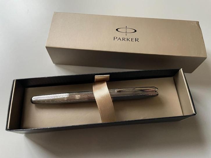 Parker Sonnet 18K zilver vulpen, Verzamelen, Pennenverzamelingen, Zo goed als nieuw, Vulpen, Parker, Met doosje, Ophalen of Verzenden