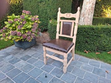 4 massief eiken stoelen. Geluchtgomd. Prijs per stoel. beschikbaar voor biedingen