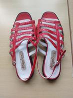 Sandales rouges, Rouge, Enlèvement, Porté, Napoleoni