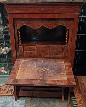 Secrétaire d'époque restauration (1815-1830) beschikbaar voor biedingen