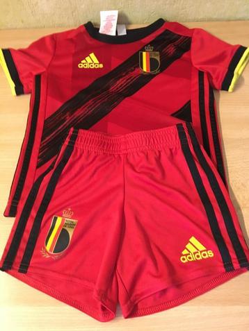 ENSEMBLE  FOOTBALL BELGIQUE BEBE disponible aux enchères