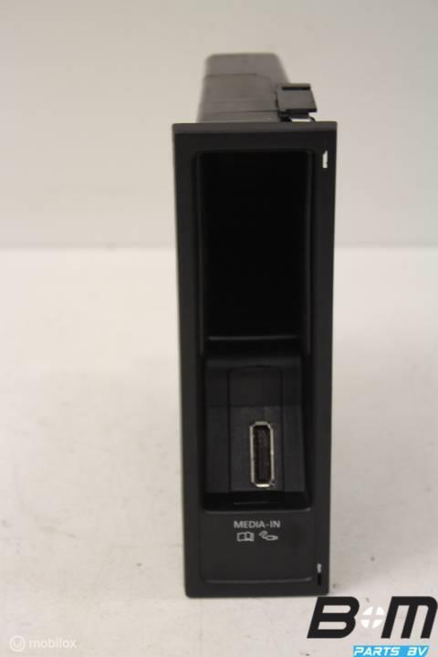 Media-in voor in middenconsole VW Eos 5N0035728Q, Auto diversen, Autoradio's, Gebruikt