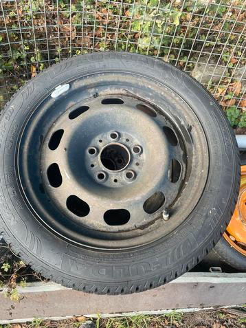 Lot banden velgen beschikbaar voor biedingen