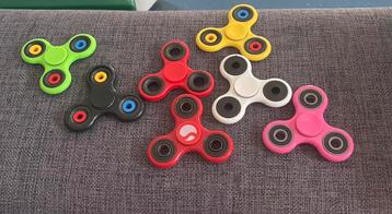 7 fidget spinners beschikbaar voor biedingen