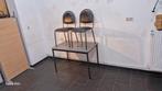 A vendre table avec deux chaises dimensions: 110x70cmx74cm, Enlèvement ou Envoi