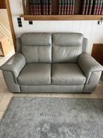 Grijs lederen tweezit in zeer goede staat, Huis en Inrichting, Zetels | Zetels, Ophalen, Zo goed als nieuw
