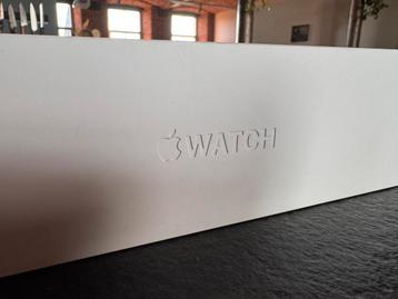 ️ À vendre : Apple Watch Series 7 Cellular  disponible aux enchères