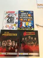Twee stickerboeken, wereldvoetbal record 2019 en tijdschrift, Boeken, Sportboeken, Ophalen of Verzenden, Zo goed als nieuw