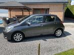 Toyota yaris, Euro 5, Stof, Zwart, 4 cilinders