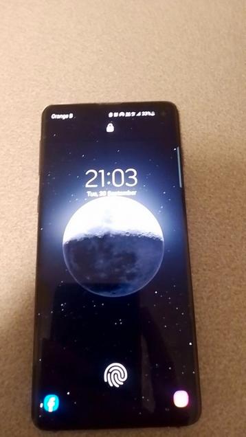 Galaxy s10 met hoesje beschikbaar voor biedingen