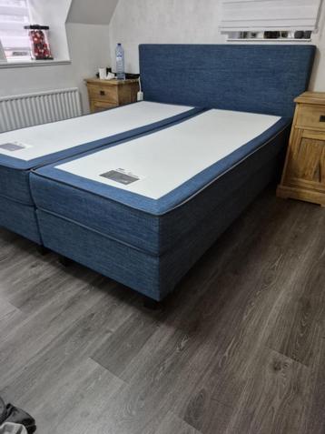 Bezorging is mogelijk 160 bij 200 zgan PULLMAN boxspring bed beschikbaar voor biedingen