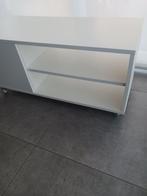 Witte salontafel op wieltjes te koop., Huis en Inrichting, Tafels | Salontafels, Ophalen