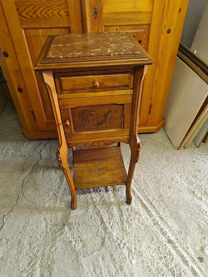 Antiek Houten Nachtkastje Bijzettafel, Huis en Inrichting, Slaapkamer | Nachtkastjes, Gebruikt, 70 cm of meer, Minder dan 45 cm