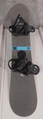 DC Snowboard 148 cm met Switch bindings, Sport en Fitness, Ophalen, Zo goed als nieuw, Board