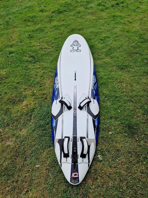Starboard Futura 101, Watersport en Boten, Windsurfen, Zo goed als nieuw, Plank, Minder dan 250 cm, Met vin(nen), 5 tot 7 m², Ophalen