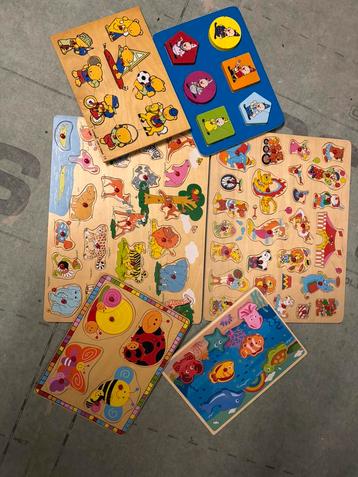 Puzzels hout beschikbaar voor biedingen