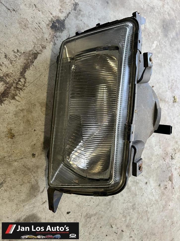 Audi 80B4 koplamp Hella rechts, Autos : Pièces & Accessoires, Éclairage, Audi, Utilisé, Origine de la pièce connue, Enlèvement ou Envoi