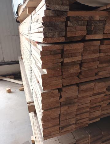 Hout 18mm ×100mm ×2700mm  beschikbaar voor biedingen