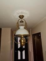 Antieke lamp, Enlèvement