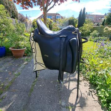 Zaldi Luso Deluxe 17.5 inch working equitation zadel, Enlèvement ou Envoi, Comme neuf, Dressage