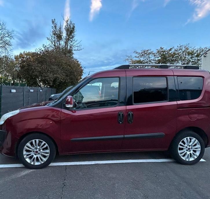 Fiat Doblo 2.0 - 7 zitplaatsen Euro 5, Auto's, Fiat, Doblo, Diesel, Euro 5, 4 deurs, Handgeschakeld, Ophalen