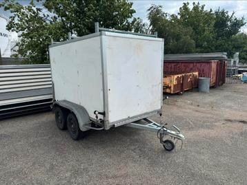 Gesloten aanhangwagen - Remorque fourgon 750 KG beschikbaar voor biedingen