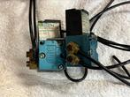 Set van 2x MAC 45A-AB2-DFAA-1BA magneetventielen, Doe-het-zelf en Bouw, Gebruikt