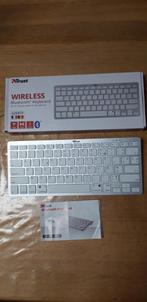 Clavier sans fil bluetooth azerty, Informatique & Logiciels, Claviers, Azerty, Enlèvement ou Envoi, Sans fil