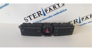Paniekverlichtings Schakelaar van een Mercedes C-Klasse beschikbaar voor biedingen