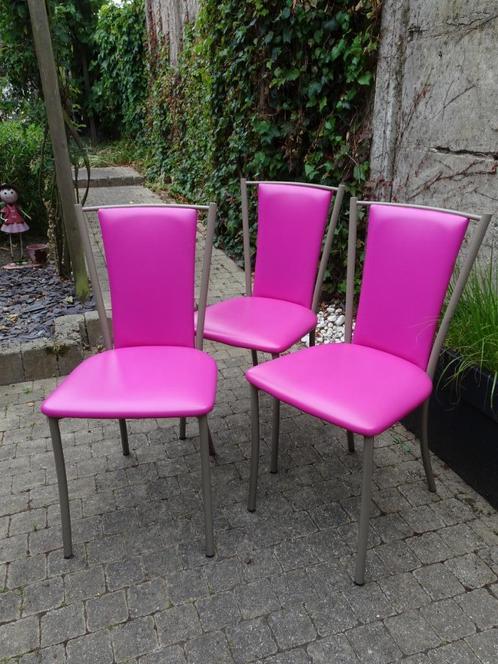 TRENDY - 3 stoelen beschikbaar - FUCHIA - Meervoudig gebruik, Maison & Meubles, Chaises, Synthétique, Métal, Enlèvement ou Envoi