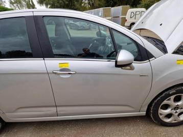 Portière 4portes avant droite d'un Citroen C3 (EZR) disponible aux enchères