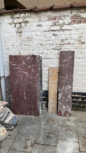 Marbre belge rouge/brun veines blanches beschikbaar voor biedingen