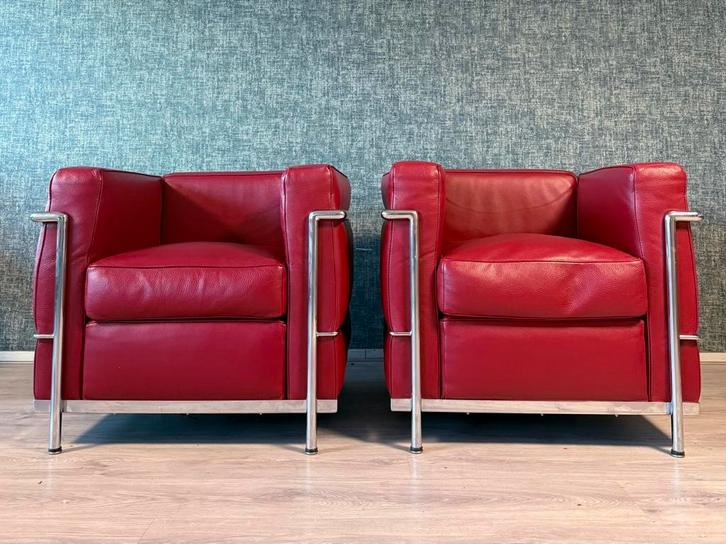 6 Vintage LC2 Le Corbusier chairs in Red Leather, Italy, 80s, Huis en Inrichting, Fauteuils, Zo goed als nieuw, Hout, Leer, Ophalen