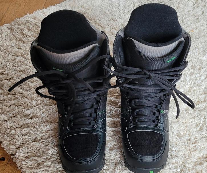 Chaussure de snowboard Burton Invader, Sports & Fitness, Snowboard, Enlèvement