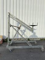 Krachtarmlift te huur, Doe-het-zelf en Bouw, Steigers, Ophalen, Zo goed als nieuw