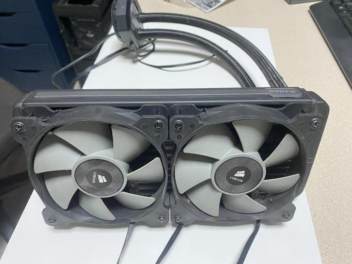 Corsair Hydro Series H100i GTX CPU Waterkoeling, Computers en Software, Computerkoelers, Gebruikt, Waterkoeling, Ophalen of Verzenden