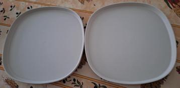 2 assiettes de marques Moods jamais utilisées., Neuf, Uni, Assiettes(s), Autres matériaux