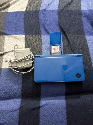 Nintendo DSi XL Blue + Stylus & Charger – Works Perfectly beschikbaar voor biedingen