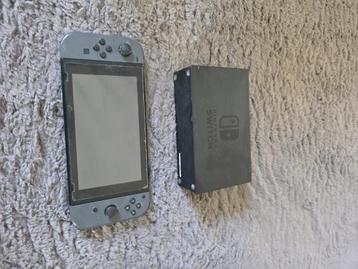 Nintendo switch + 2 games beschikbaar voor biedingen