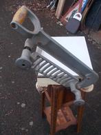 GIETIJZER  KAASSCHNIJDER, Huis en Inrichting, Keuken | Potten en Pannen, Ophalen of Verzenden, Gebruikt, Gietijzer, Overige typen