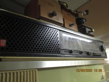 Lot van 4 oude radios voor slechts 150 euro beschikbaar voor biedingen
