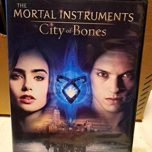 Mortal instruments city of bones dvd als nieuw krasvrij 2eu, Cd's en Dvd's, Dvd's | Actie, Zo goed als nieuw, Actie, Vanaf 12 jaar