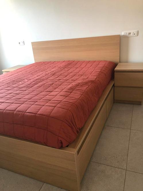 MALM bed - bedfr eikenfineer met latenbodem en matras, Huis en Inrichting, Slaapkamer | Complete slaapkamers, Zo goed als nieuw
