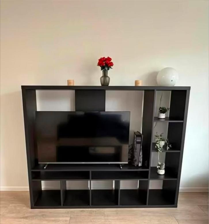 Meuble TV + étagères IKEA Lappland noir (Uccle), Maison & Meubles, Armoires | Mobilier de télévision, Enlèvement