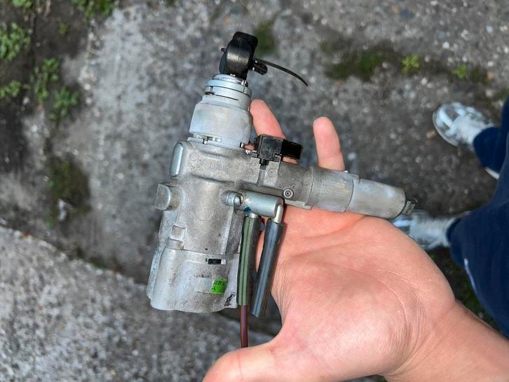 Neiman compleet met sleutel — Mercedes W124 300D Ref 1968.01, Auto-onderdelen, Brandstofsystemen, Ophalen of Verzenden