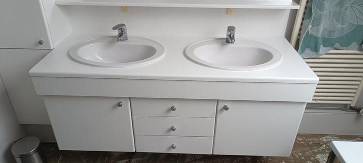 Badkamermeubel met twee wastafels, spiegel en verlichting, Huis en Inrichting, Badkamer | Badkamermeubels, Gebruikt, Spiegelkast