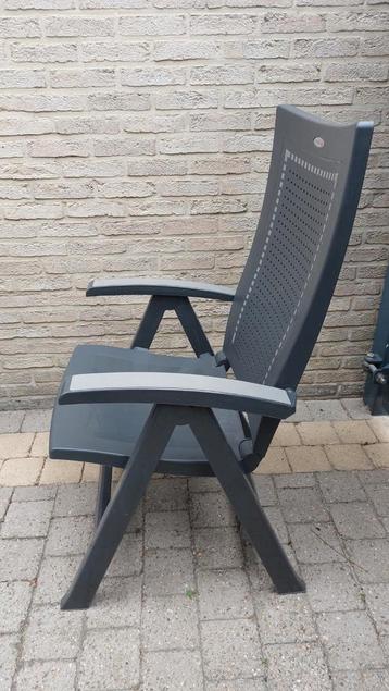 2 chaises de jardin Alibert avec accoudoir et dossier réglab, Enlèvement, Utilisé, Synthétique